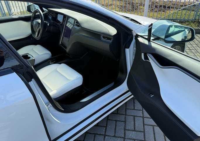 Tesla model S p100d 2020