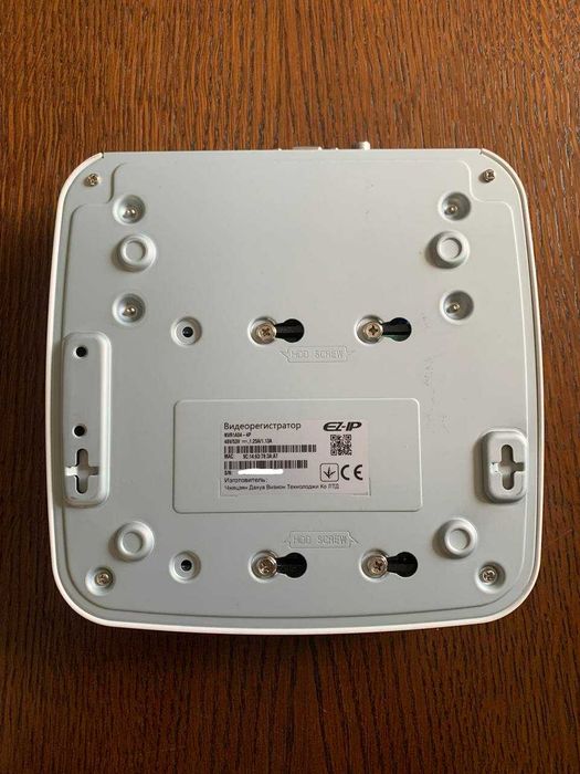 Мережевий IP відеореєстратор Dahua DH-NVR1A04-4P