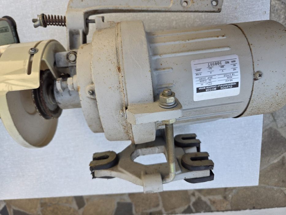 Motor de Embraiagem para Máquina de Costura Industrial – 400W / 220V