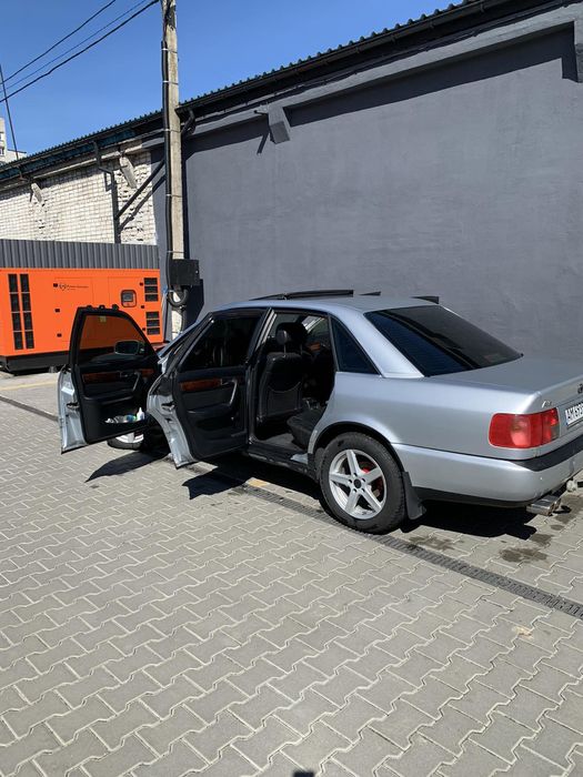 Продам Ауді а6с4 в гарному стані