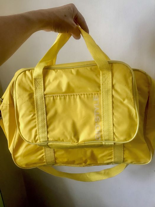 Сумка- холодильник 2 в 1 Giostyle Комплект Две сумки разного размера.