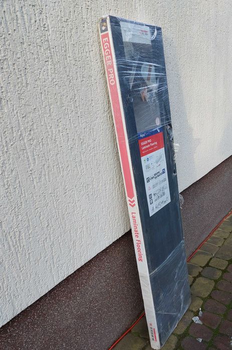 EGGER Panele Podłog. Wodoodporne Czarne 8 mm Kingsize Super Jakość