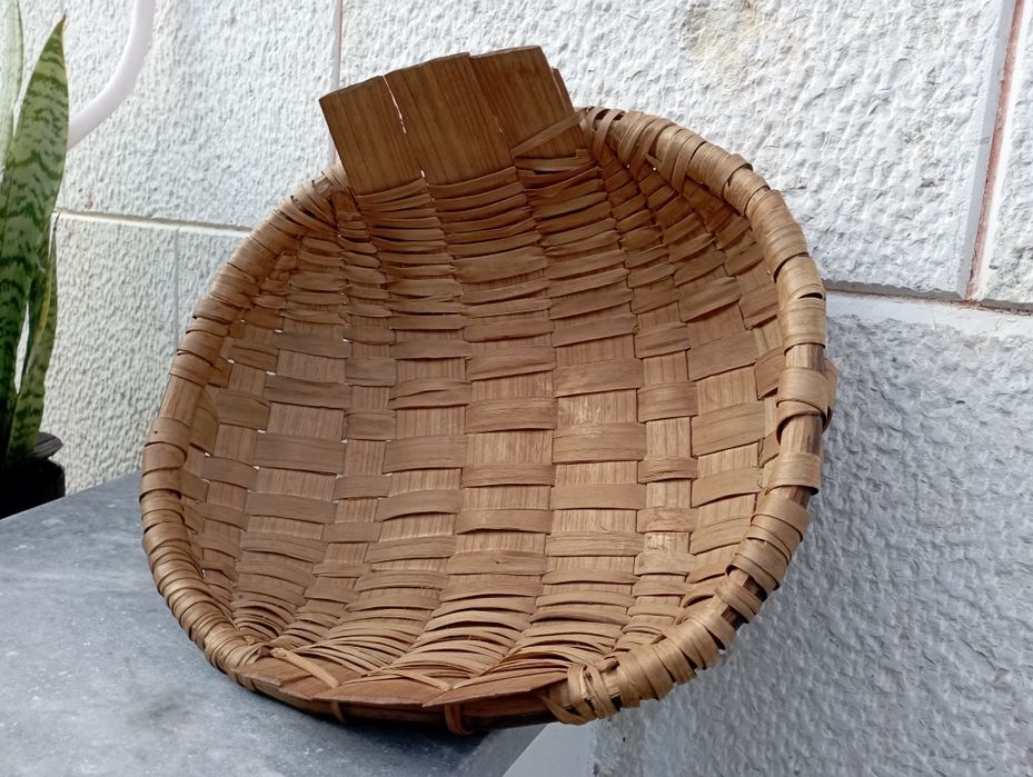 Vendo canastra em verga