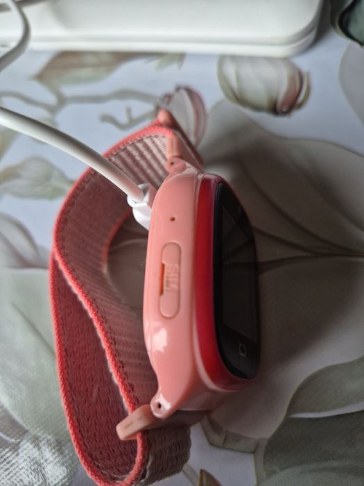 Смарт годинник дитячий з сім картою і GPS трекет