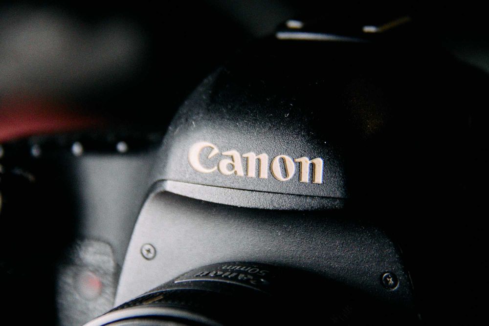 Canon EF-S 18-200mm f/3.5-5.6 IS | Об'єктив