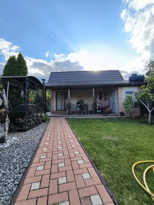 Продам будинок в с.Вапнярка, 10 км. до Одеси біля лиману, до моря 3км.