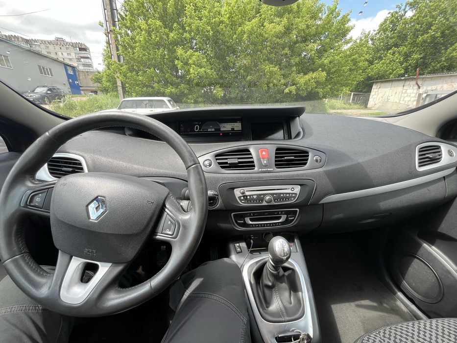 Продам авто з пробігом Renault Grand Scenic