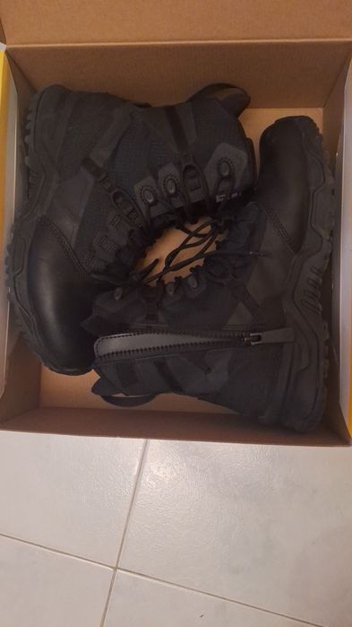 Botas SWAT n.º 39 usada um vez