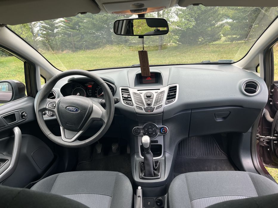 FORD Fiesta 1.25, 82 KM, 2010 rok, polski salon