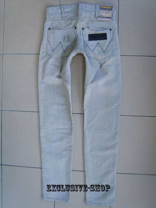 Spodnie męskie , dżinsy Wrangler 2Frz Dry W26 L32 ; pas 70 cm