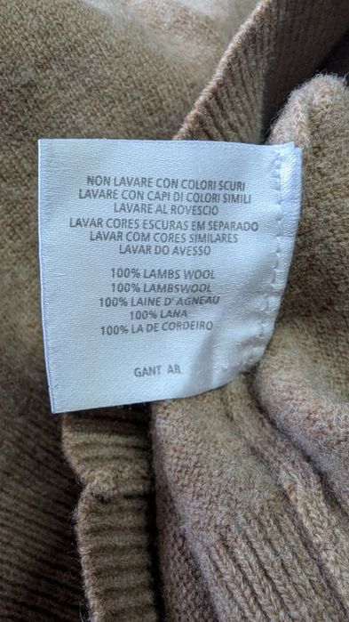 Светр жіночий GANT.