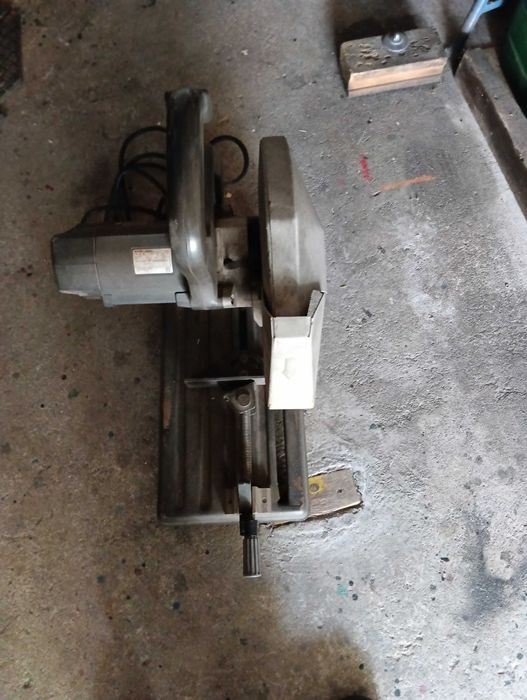 Máquina de cortar ferro angular