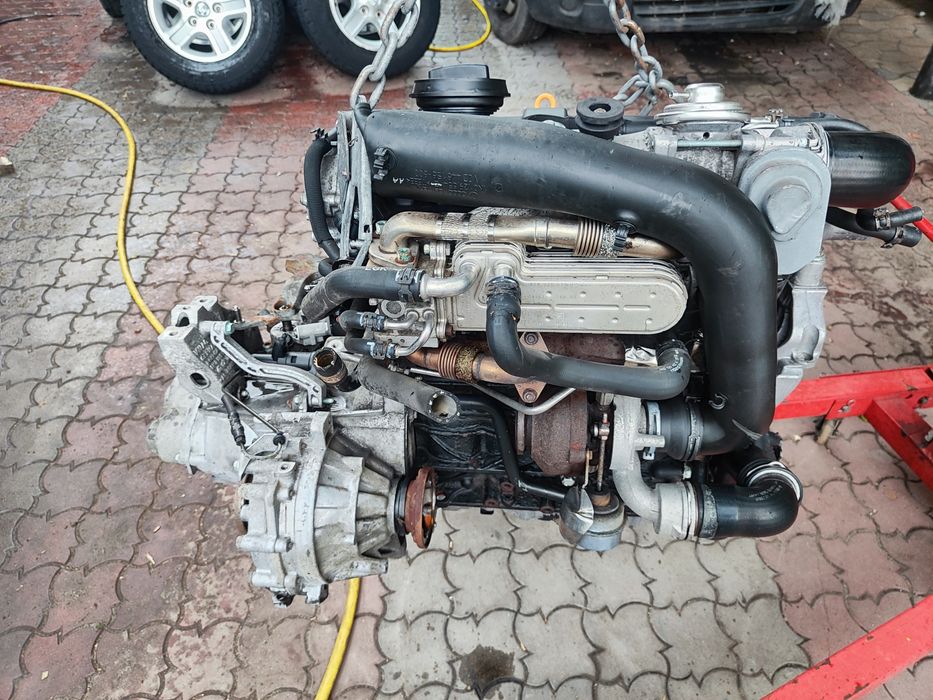 Мотор двигатель тоуран Touran 1.9 golf passat seat cadyy гольф пасад