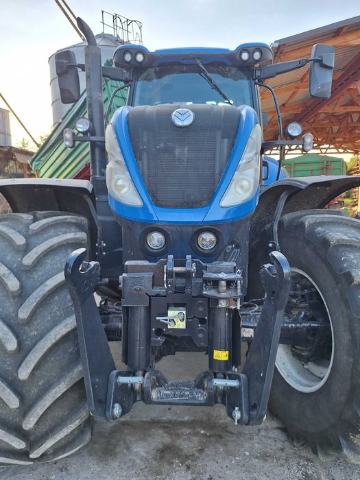 New Holland T7 230