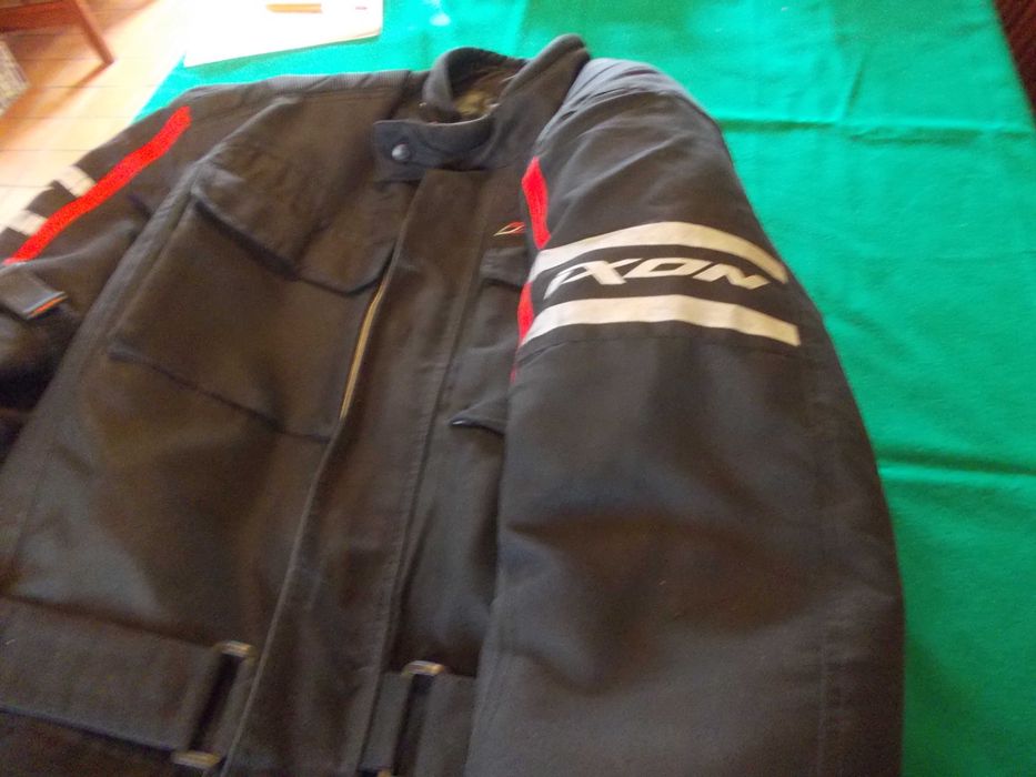 Blusão Motard  Proteção Cotovelos Ombros e Costas IXON