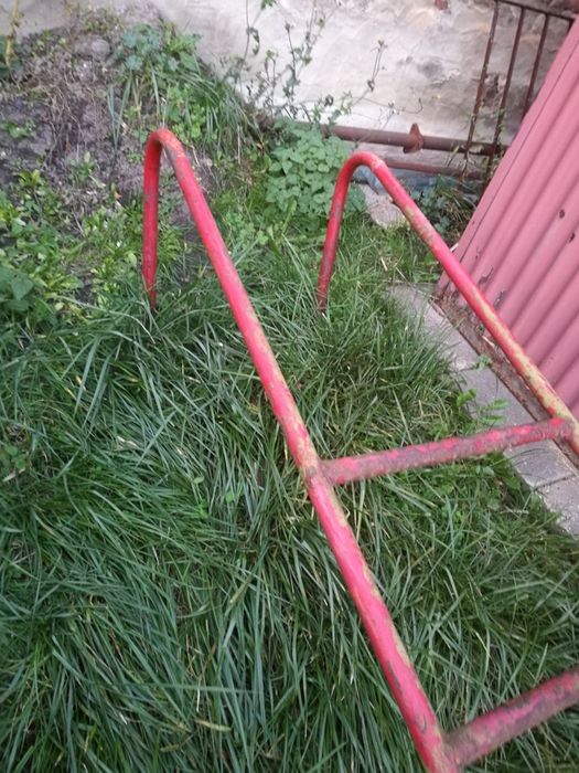 Drabina drabinka na dach pionowa bez kosza stalowa dachowa transport