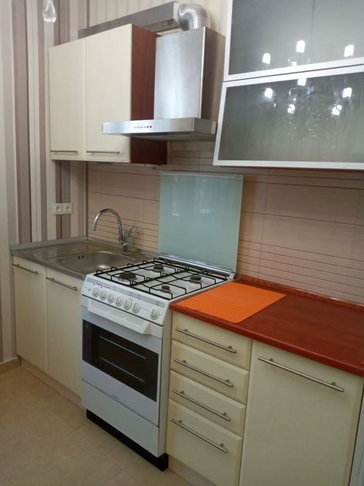 Сдам дом 16 фонтана Золотой берегдля семьи,свой двор,парковка