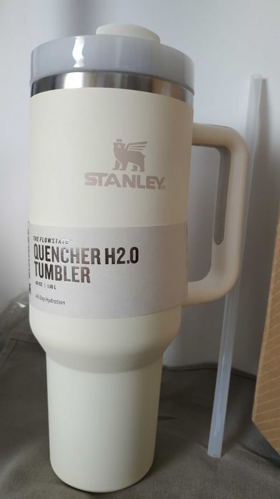 Nowy kubek termos Stanley 1,18 l ze słomka i kartonem