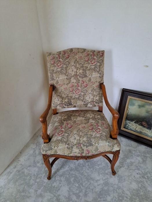 Fotel w stylu ludwikowskim stylowy fotel tron