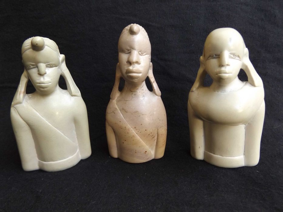 ARTE AFRICANA – Conjunto de 3 BUSTOS em Pedra