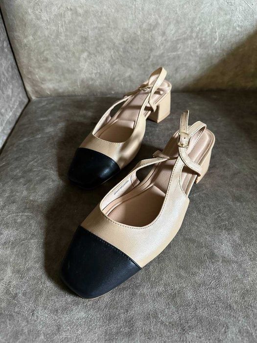 Бежево-чорні слінгбеки туфлі в стилі chanel 40/41