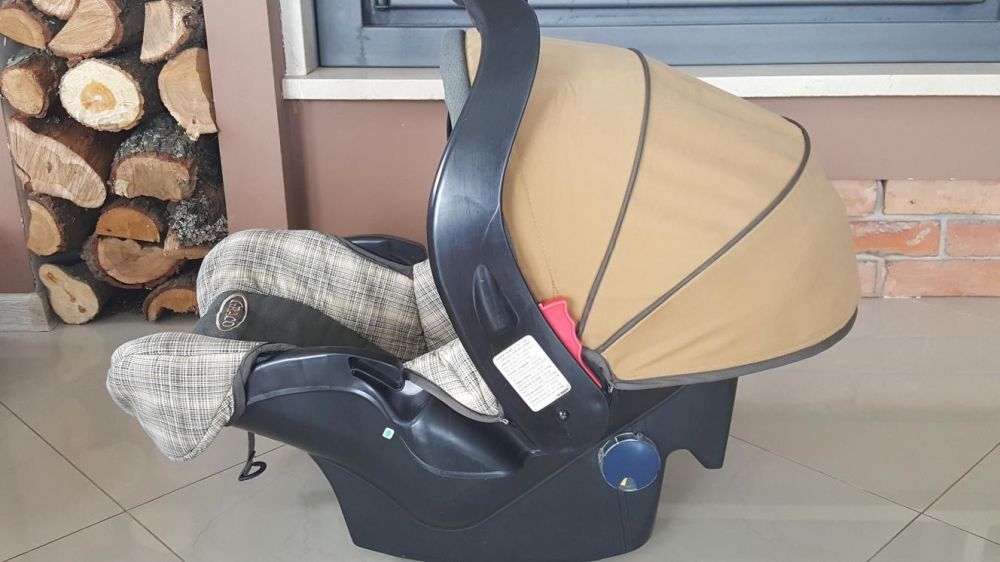 Fotelik Graco + baza