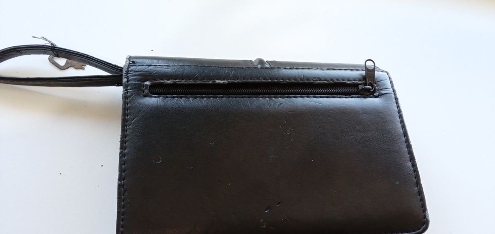 É Grande! e Grossa!-Tabua Madeira para cortar10E-Mala solução5EDesde3E