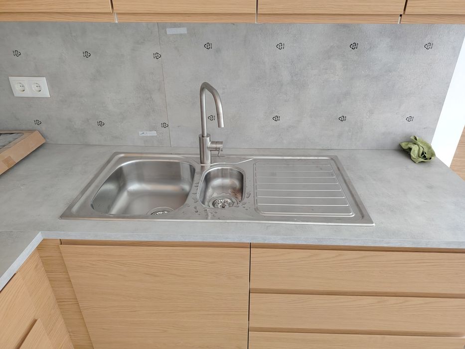 Honestidade e transparência. Pessoal qualificado para que o serviço fique em condições na primeira abordagem. Remodelações totais.