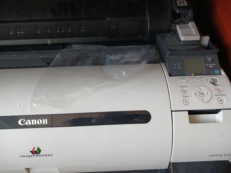 Продам плотер Canon IPF 670
