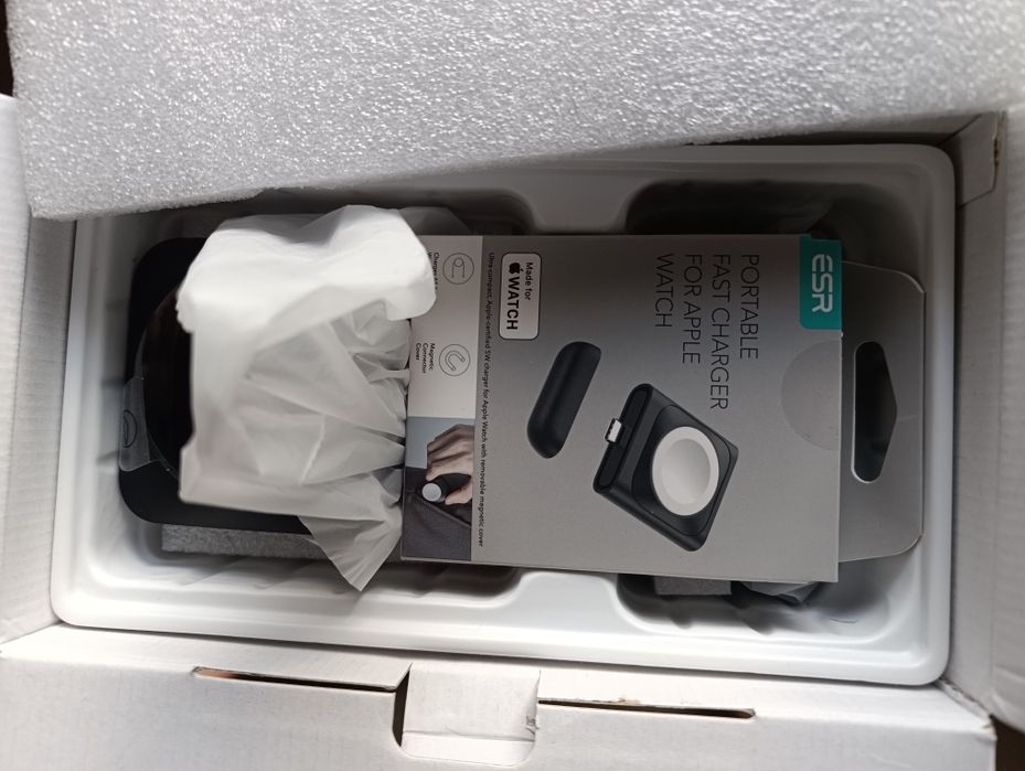 Бездротовий зарядний пристрій ESR Qi2 3-in-1 Wireless Charging Set,  для одночасного заряджання трьох пристроїв Apple
