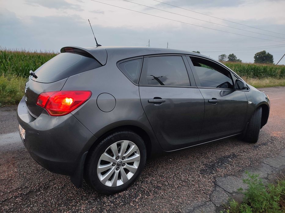 Opel Astra J 1.7 CDTI (125 лошадей)