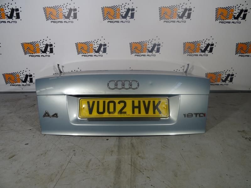 Tampa Da Mala Audi A4 (8E2, B6)  Mala De Um Audi A4 B6 Sedan