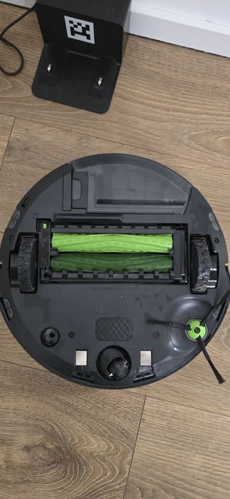 Aspirador robot Roomba serie j7