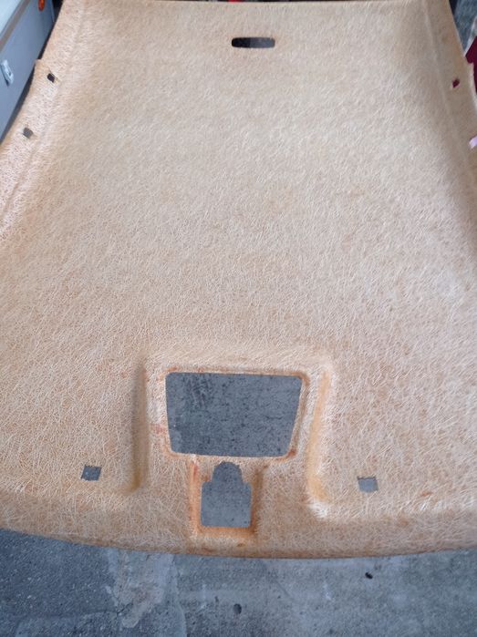 Forrar tecto de automóvel