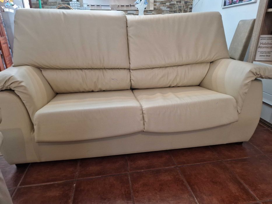 Sofá 2 lugares Bege
