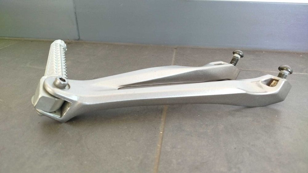 Set Podnóżek Prawy Tył Pasażera Yamaha YZF R1 RN12. 2004-06 [514]