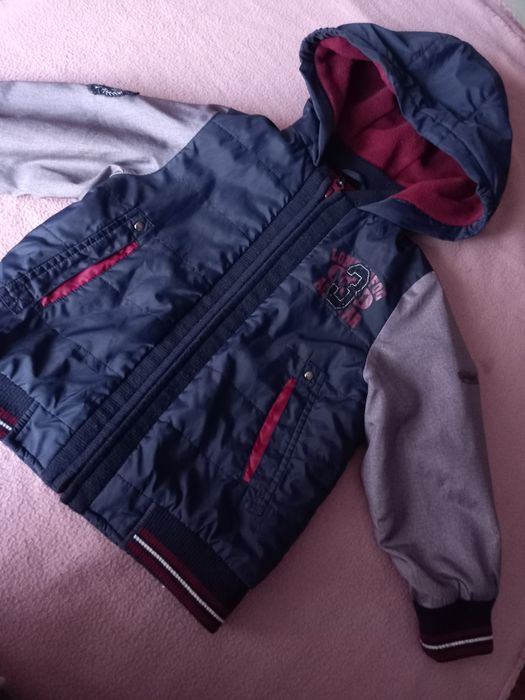 Granatowa kurtka wiosenna 104