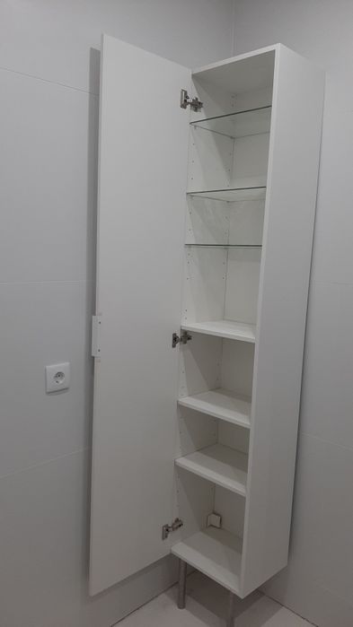 Armário de casa de banho