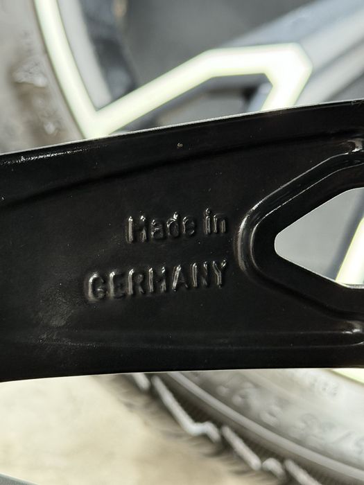 Диски з резиною R21 295/35 Зима