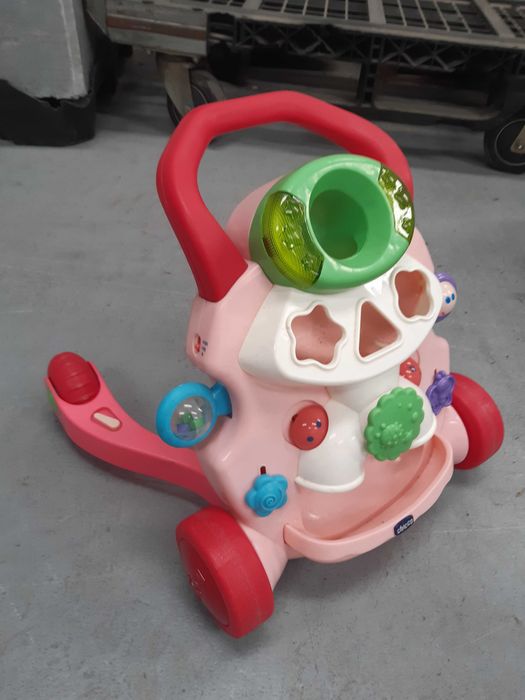 carinho de andar chicco