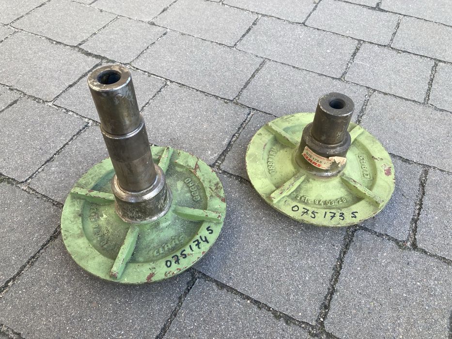 Nowe oryginalne piasty gniotownika CLAAS JAGUAR 600