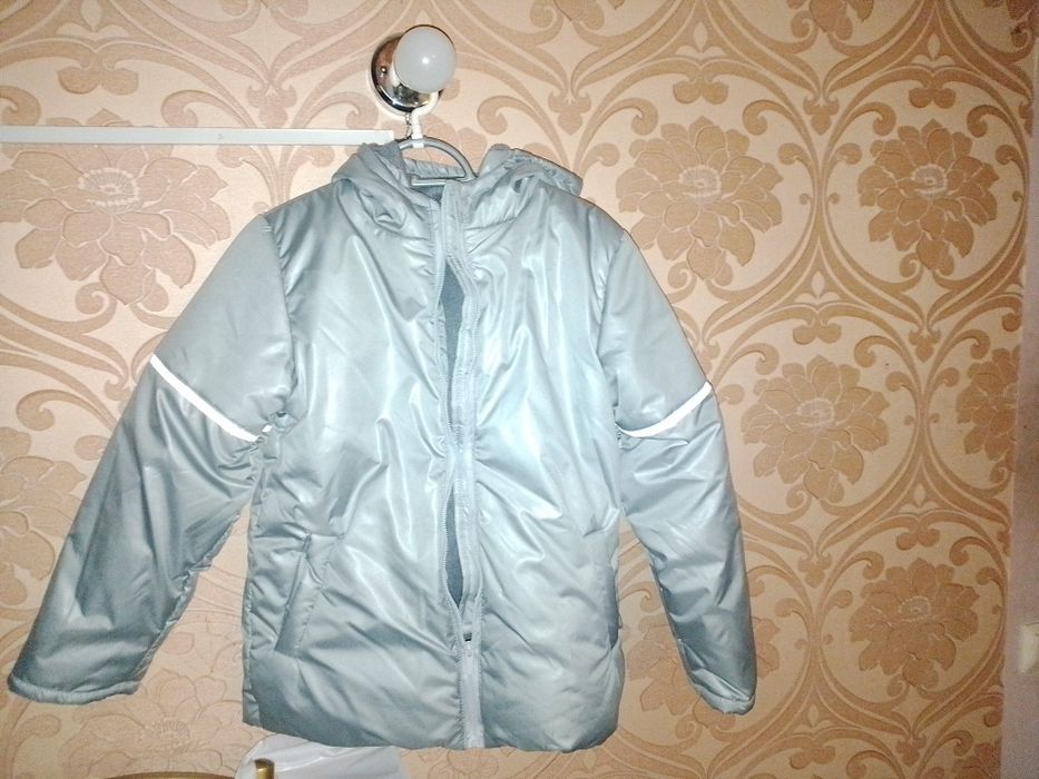 Куртка подростковая новая на 13 лет