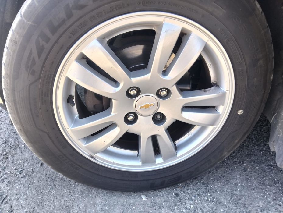Chevrolet Aveo 1.2 Gasolina ano 2012