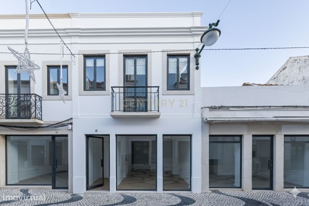 Prédio no centro do Montijo — Montijo E Afonsoeiro, Setúbal