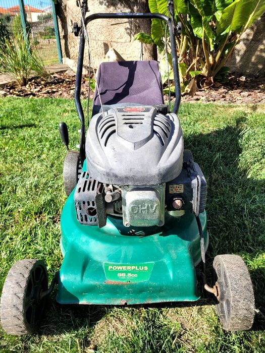 Corta relva Power Plus 98,5 cm3 com tracção