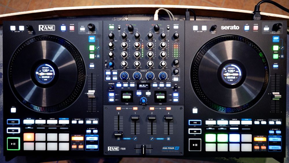 Controladora DJ Rane Four