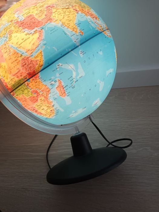 Globus podświetlany