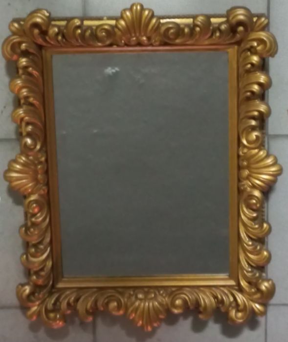 Espelho em talha dourada - impecável