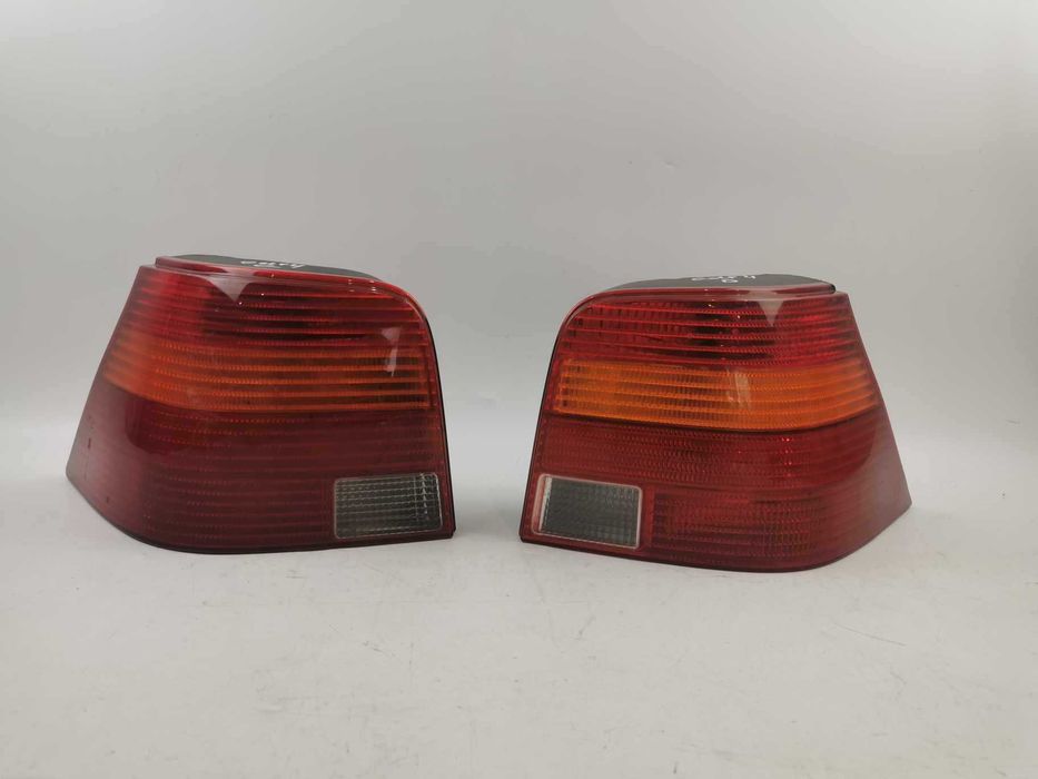 Lampa tyl Golf IV 4 Lewa Prawa 2x komplet cena za 2