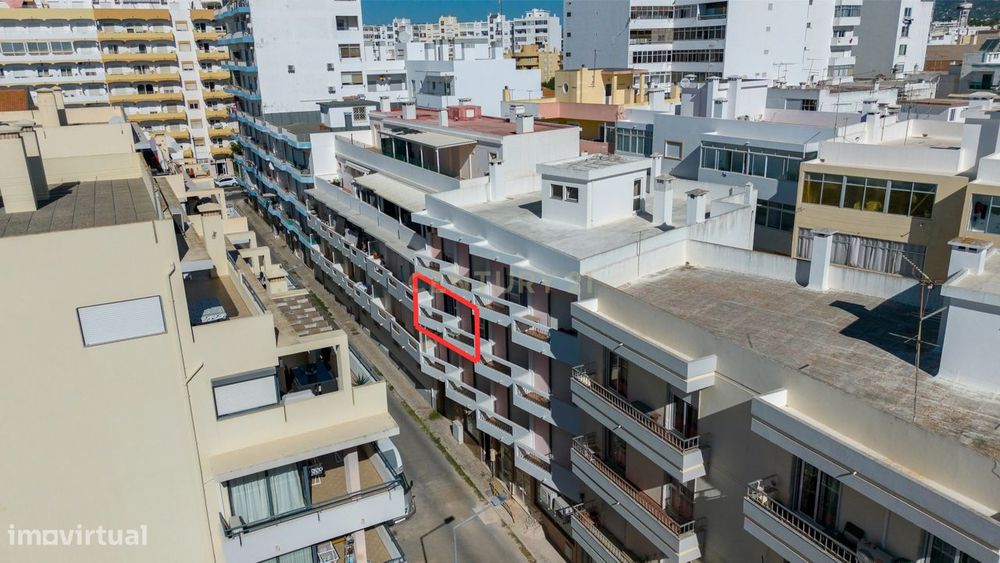 Apartamento T2 no Centro de Olhão, perto da Av. Dr. Bernardino da Silv